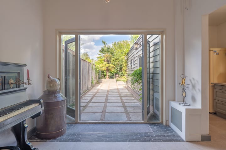 Foto 32 van Damstraat 15