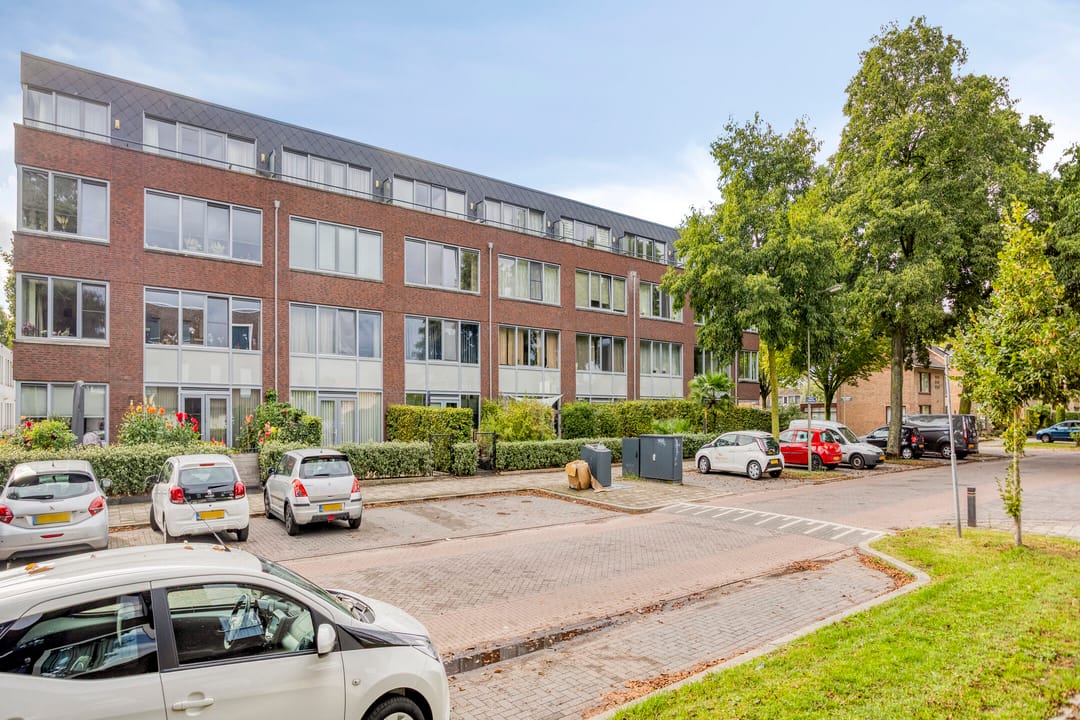 Photo 7 of Professor Regoutstraat 72