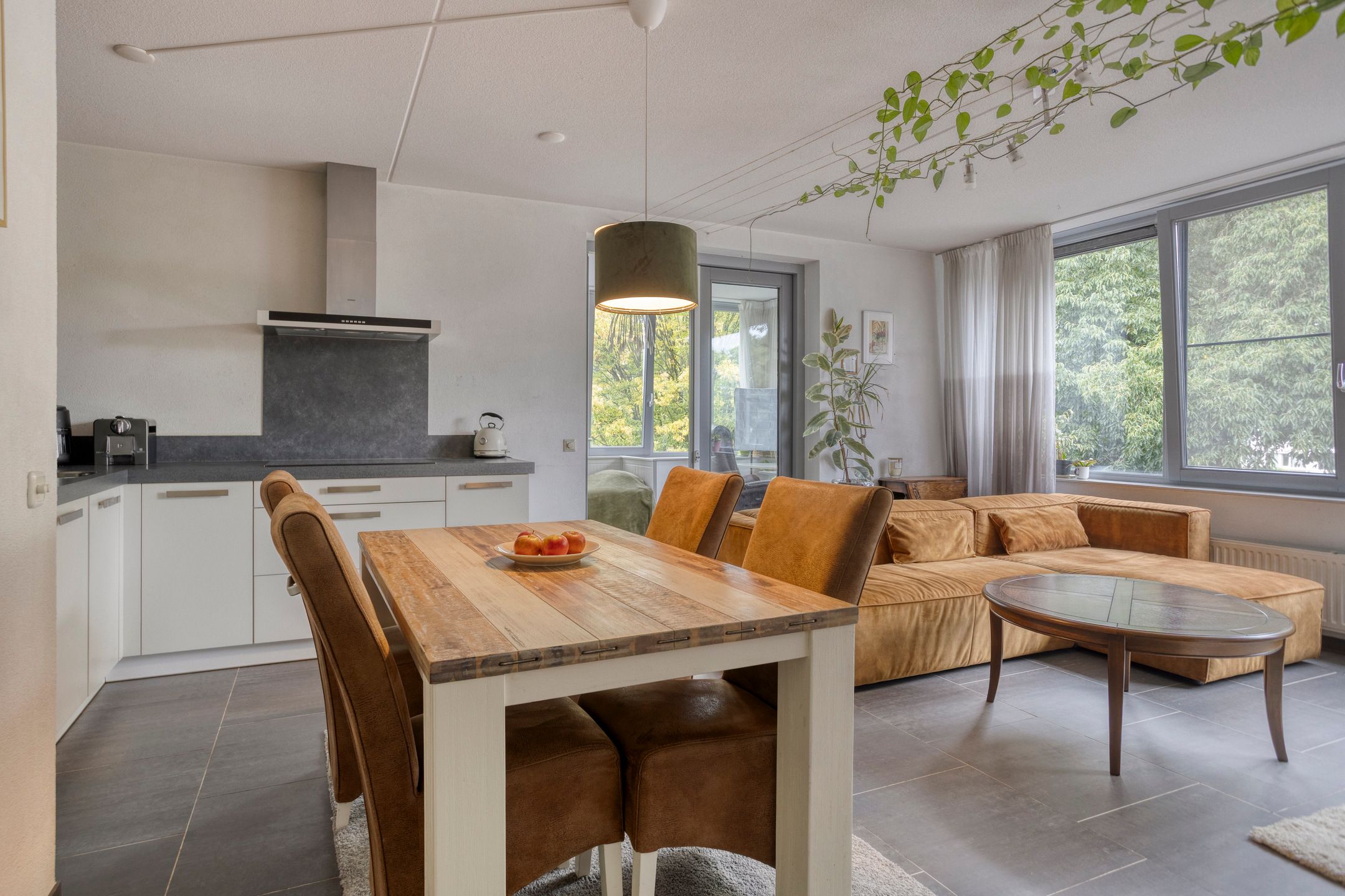 Photo 12 of Professor Regoutstraat 72