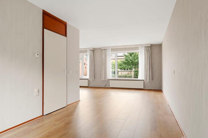 Photo 12 of Boterbloem 49