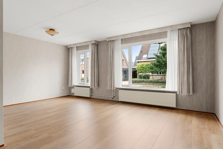 Photo 13 of Boterbloem 49