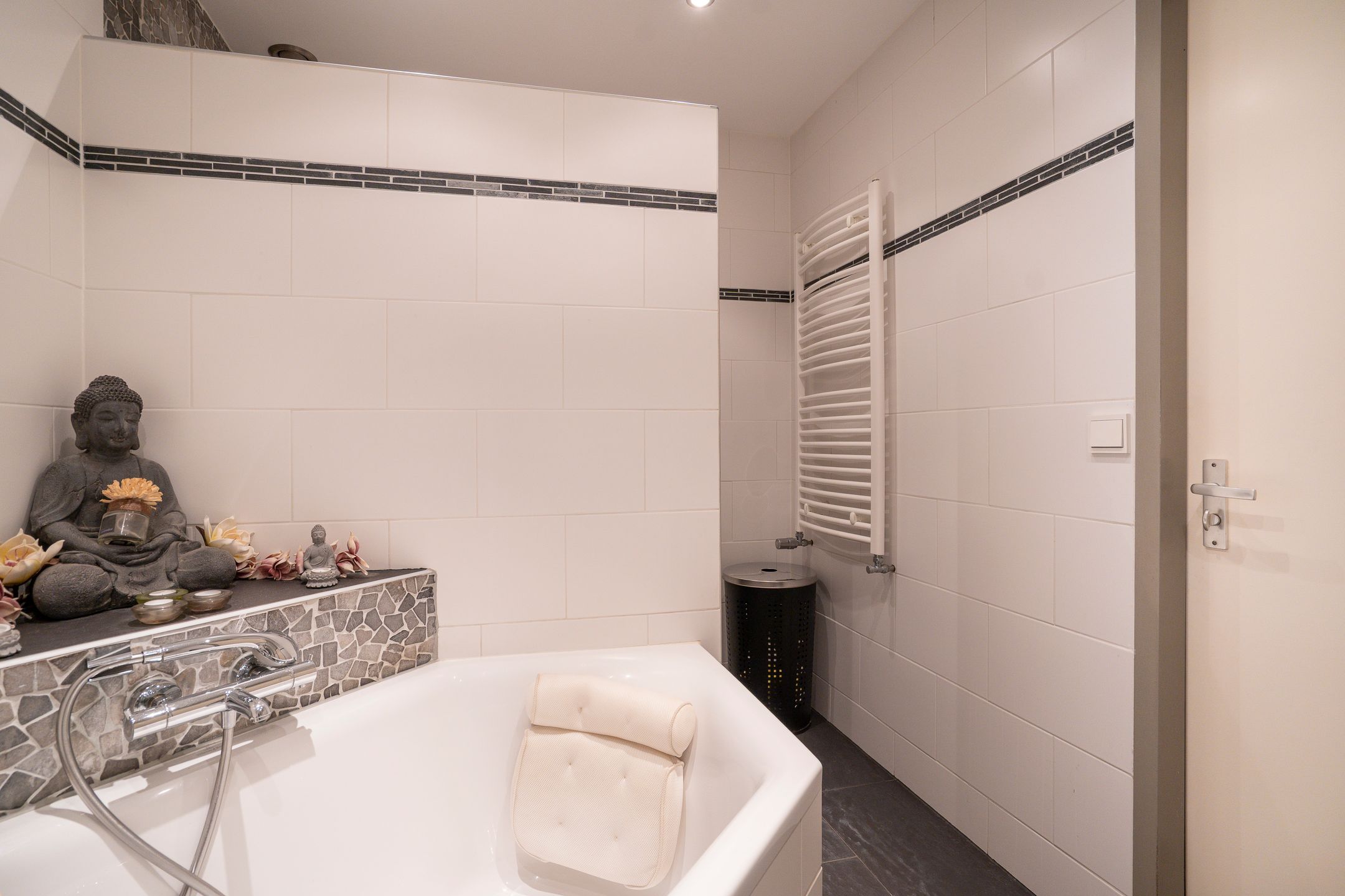 Foto 24 van Dokter van Stratenweg 563