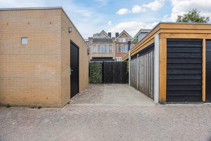 Photo 32 of Walstro 41