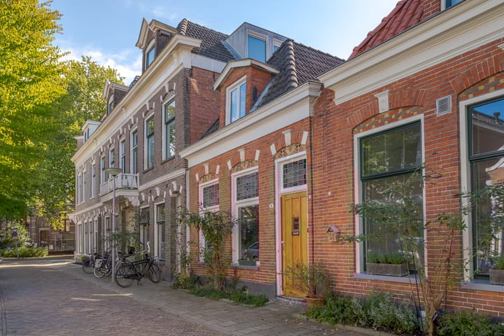 Photo 5 of Leeuwarderstraat 8