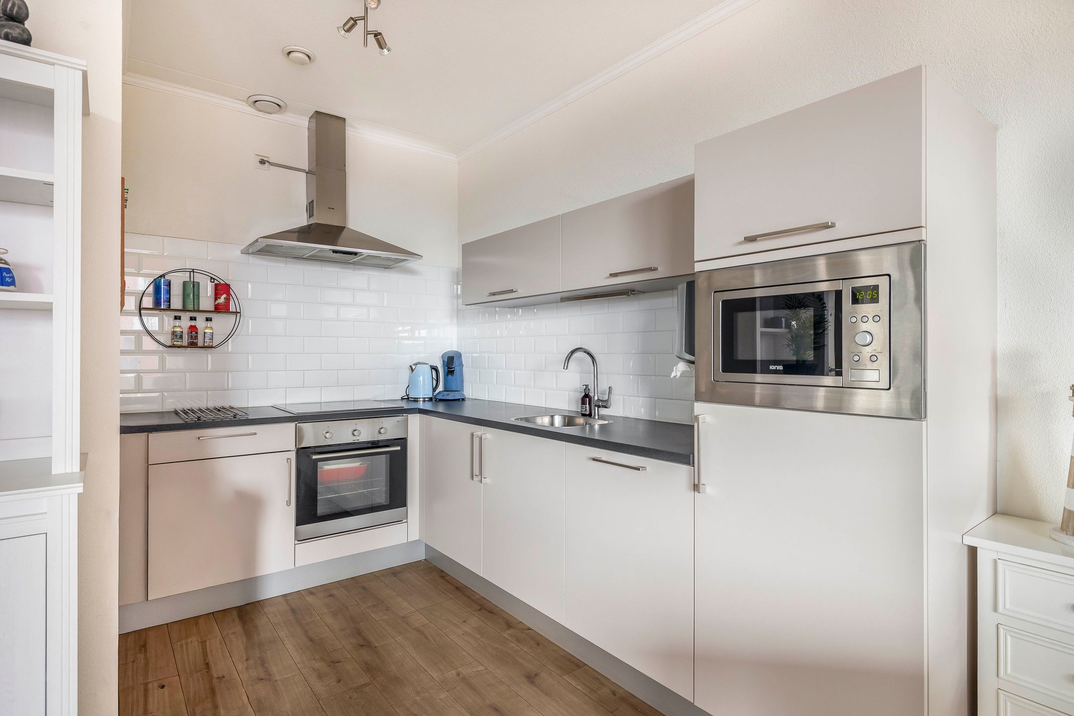 Photo 3 of Meerwater 65