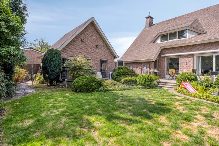 Photo 37 of Eindhovenseweg 35-A