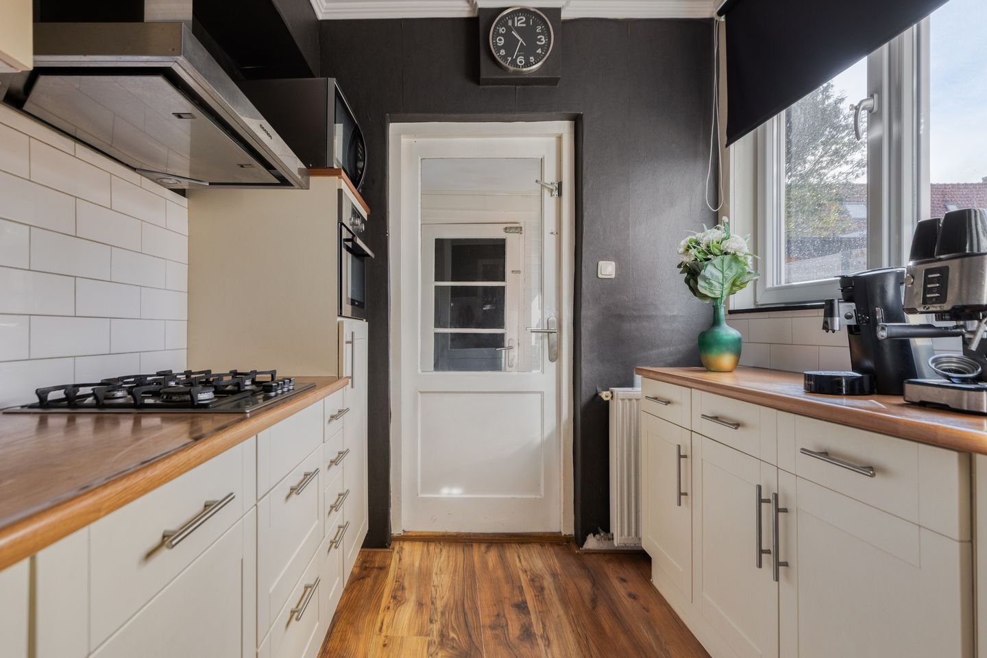 Photo 10 of d'Hondecoeterstraat 58