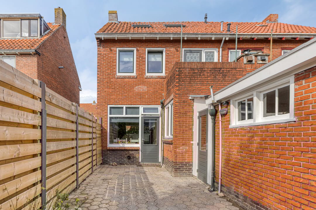 Photo 22 of d'Hondecoeterstraat 58