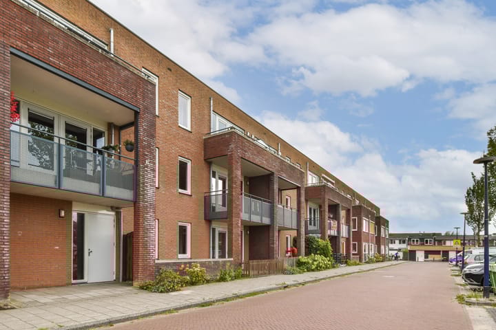 Foto 2 van B.G.J. Berntzenstraat 13