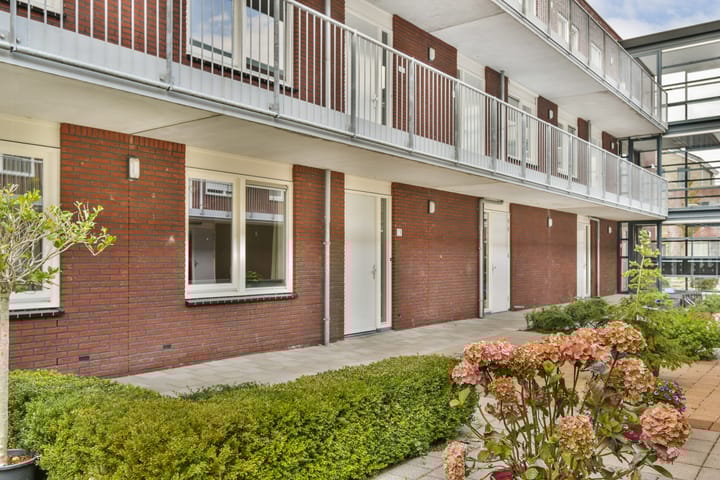 Foto 3 van B.G.J. Berntzenstraat 13