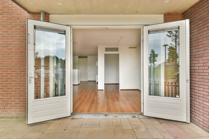 Photo 11 of B.G.J. Berntzenstraat 13