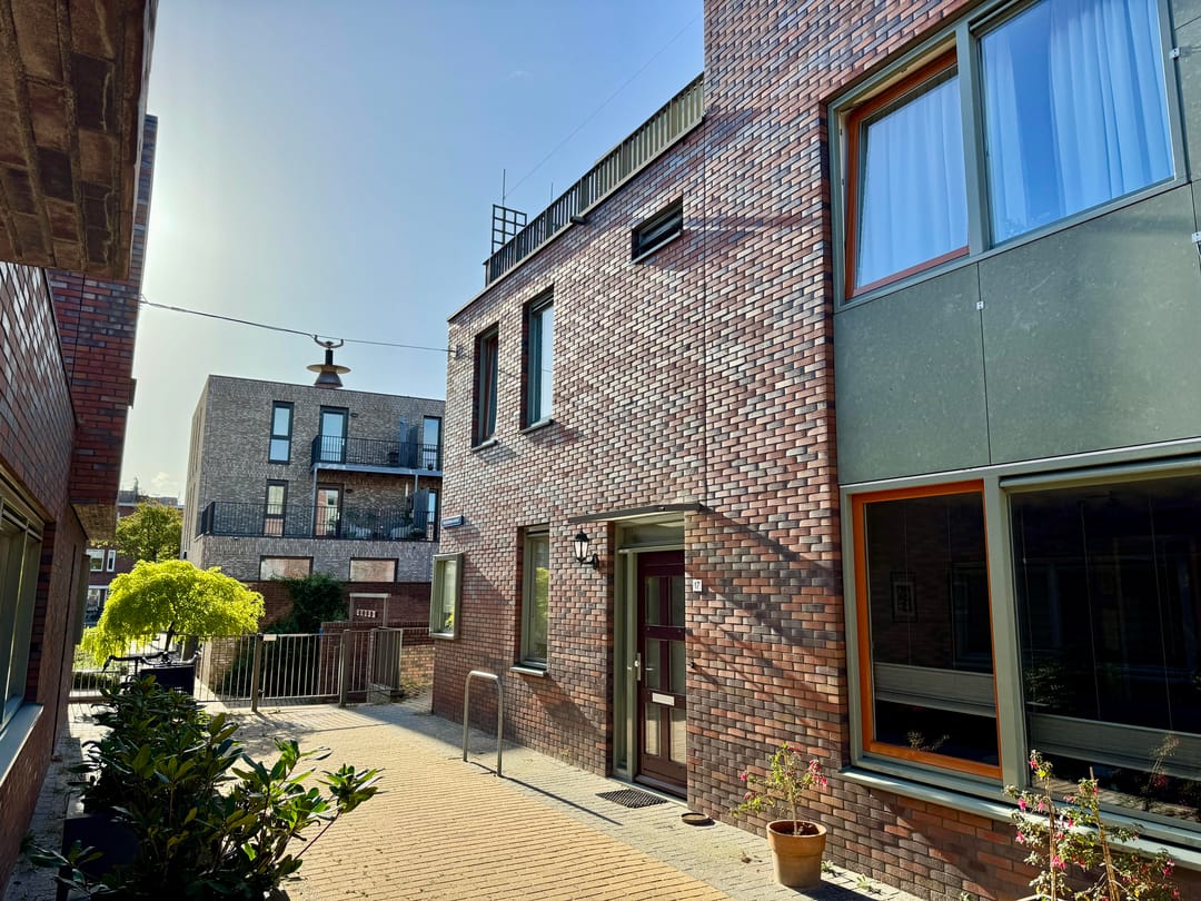 Foto 1 van Mantelmeeuwhof 17