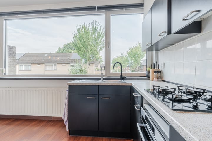 Foto 19 van Leliestraat 96