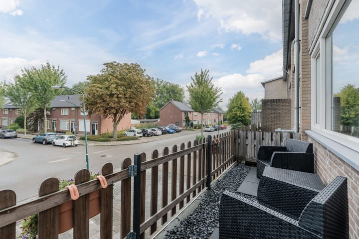 Foto 30 van Leliestraat 96