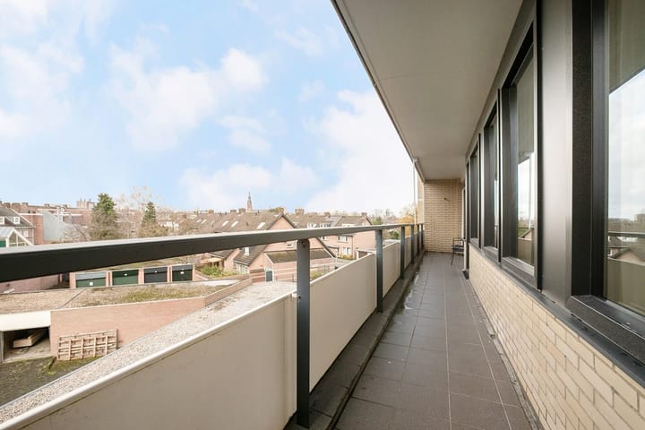 Foto 17 van Veldmaarschalk Montgomerylaan 353