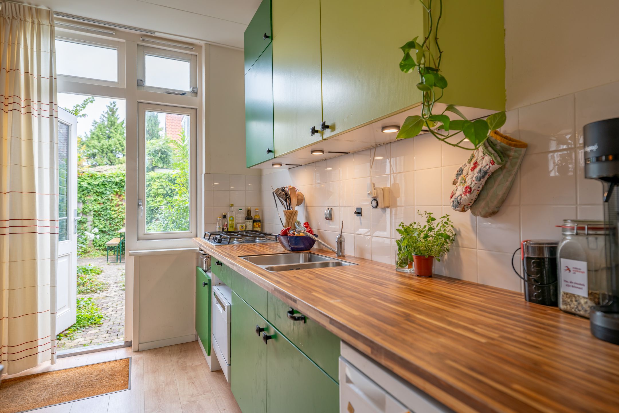 Foto 12 van De Lessepsstraat 64