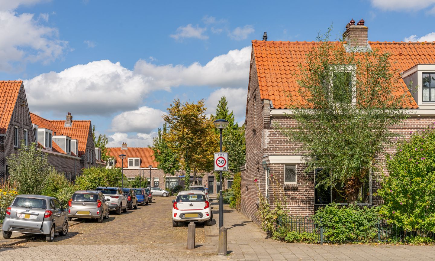 Foto 35 van De Lessepsstraat 64