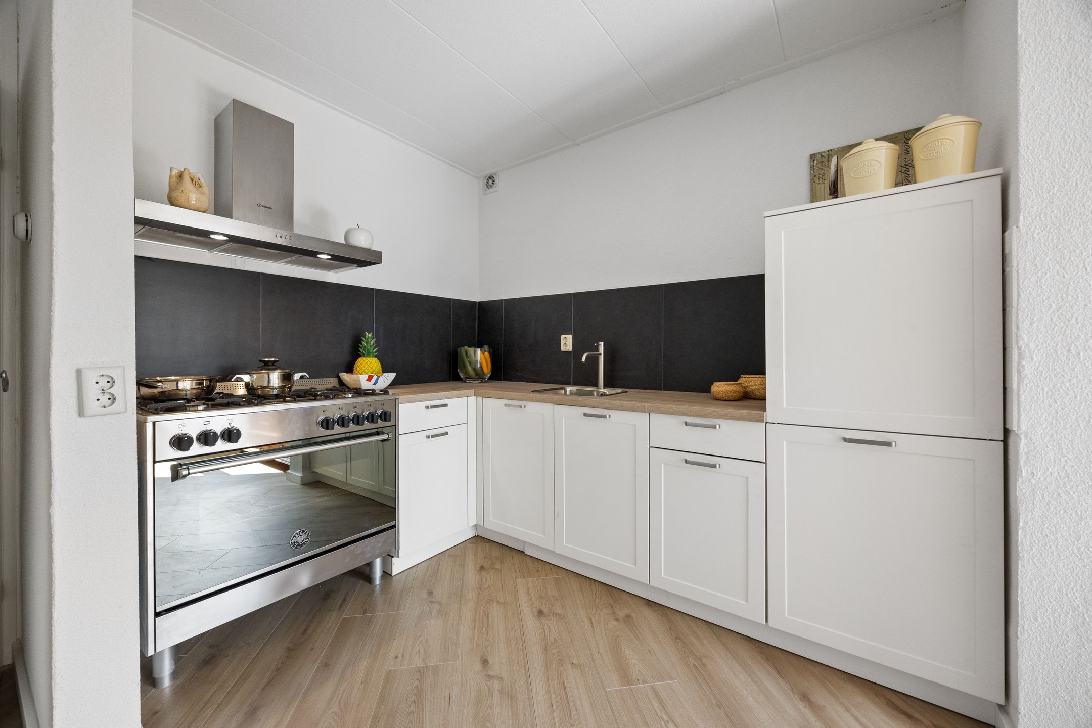 Foto 12 van Nettenknoper 33