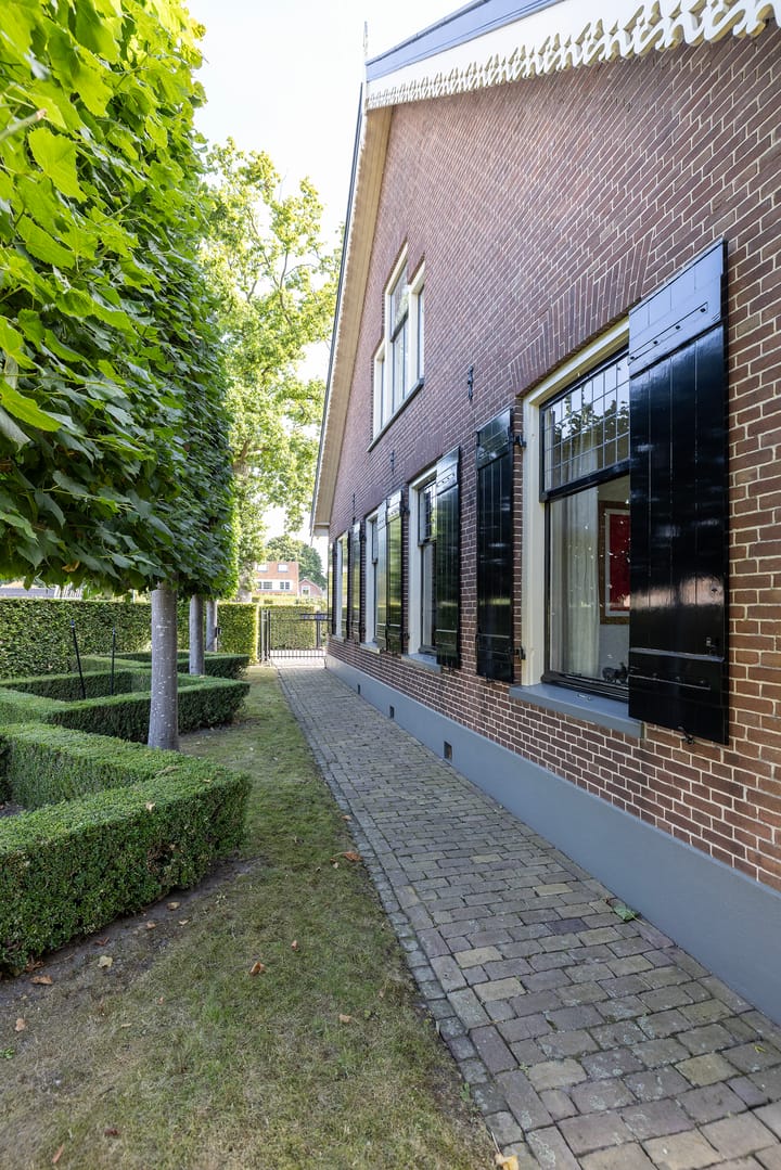 Foto 35 van Nieuw-Loosdrechtsedijk 75