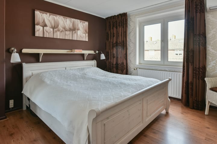 Foto 13 van Johan de Wittlaan 16