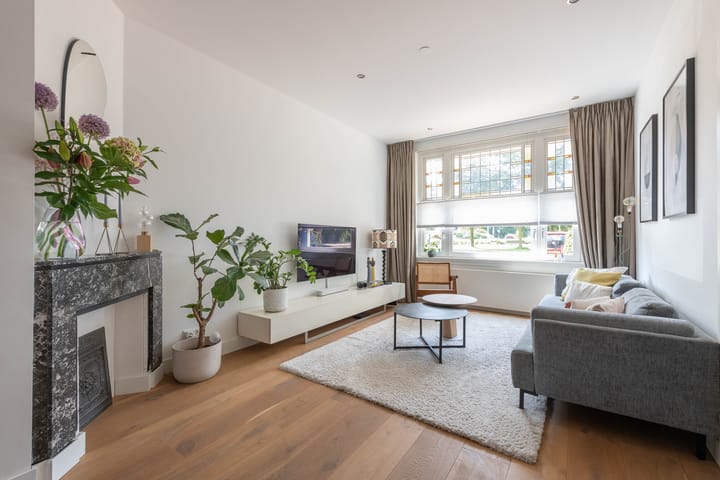 Photo 3 of Aalsmeerplein 8-H