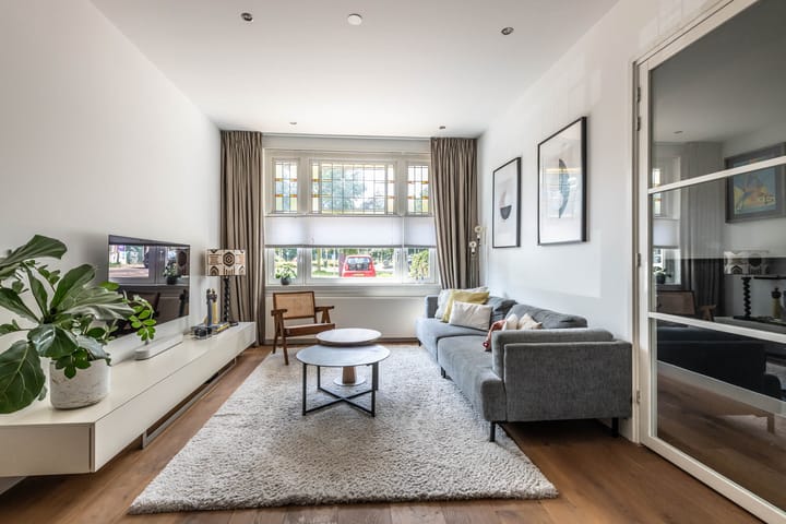 Photo 4 of Aalsmeerplein 8-H