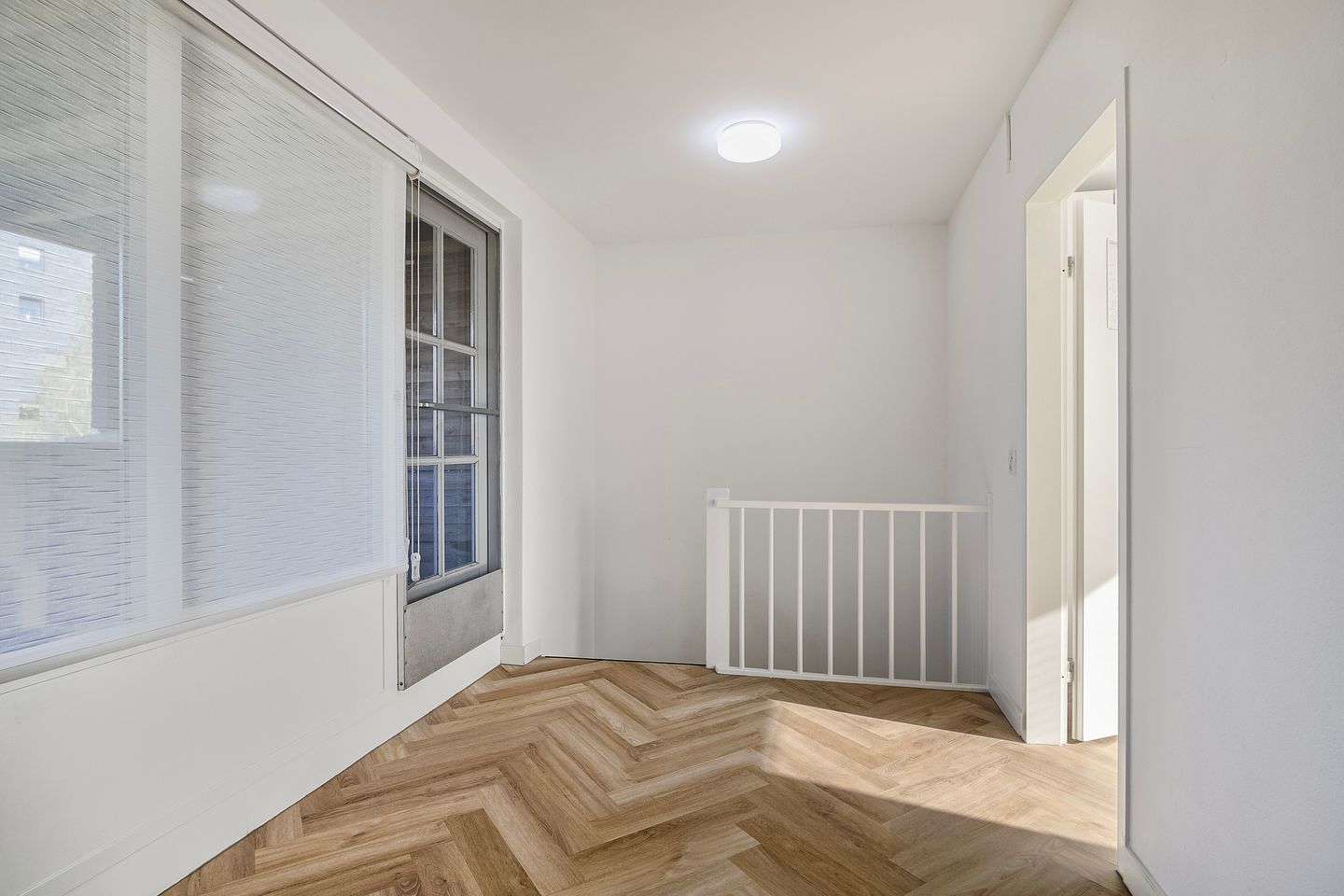 Foto 20 van Van Oosterzeestraat 27