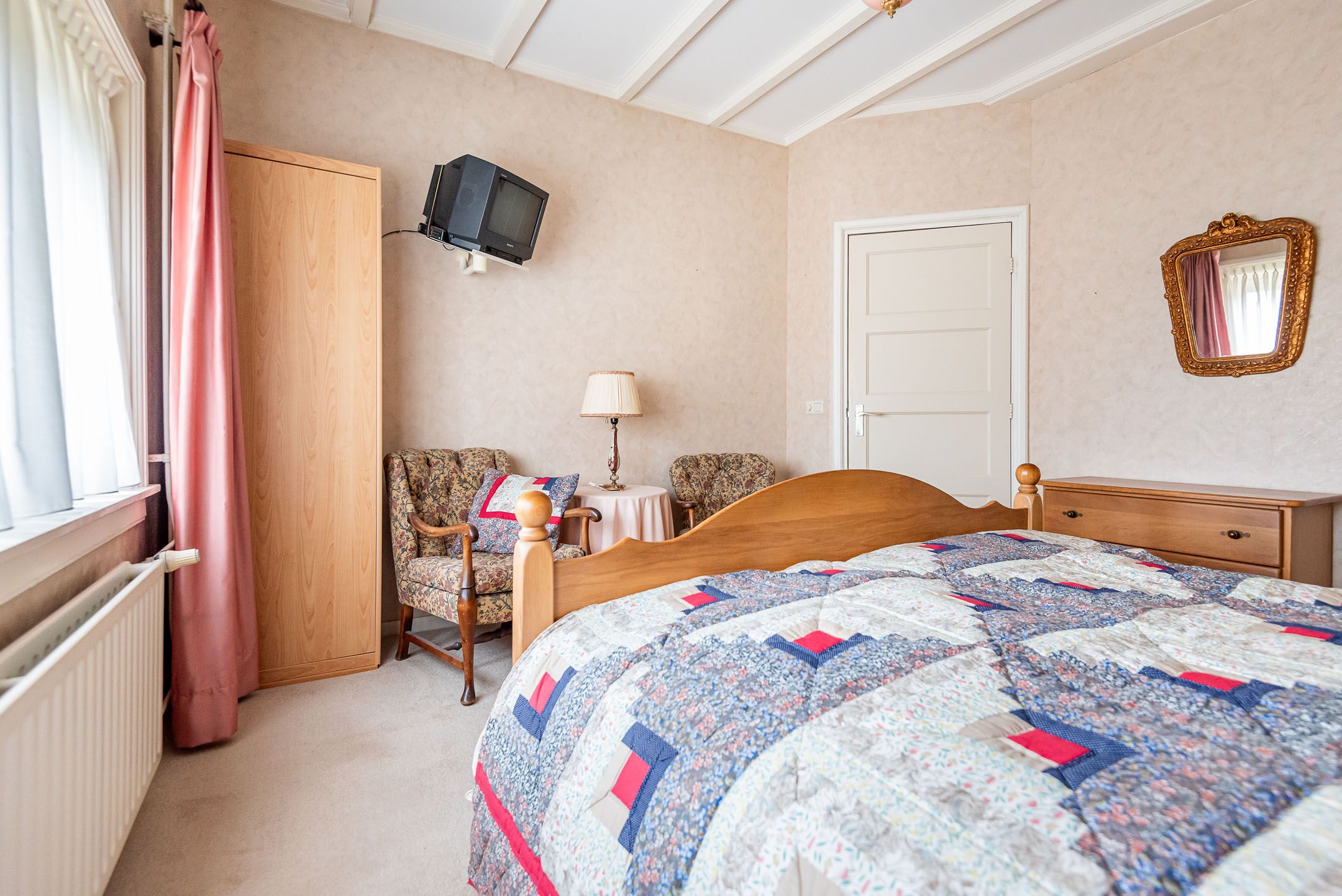 Foto 24 van Deken Nijkampstraat 20