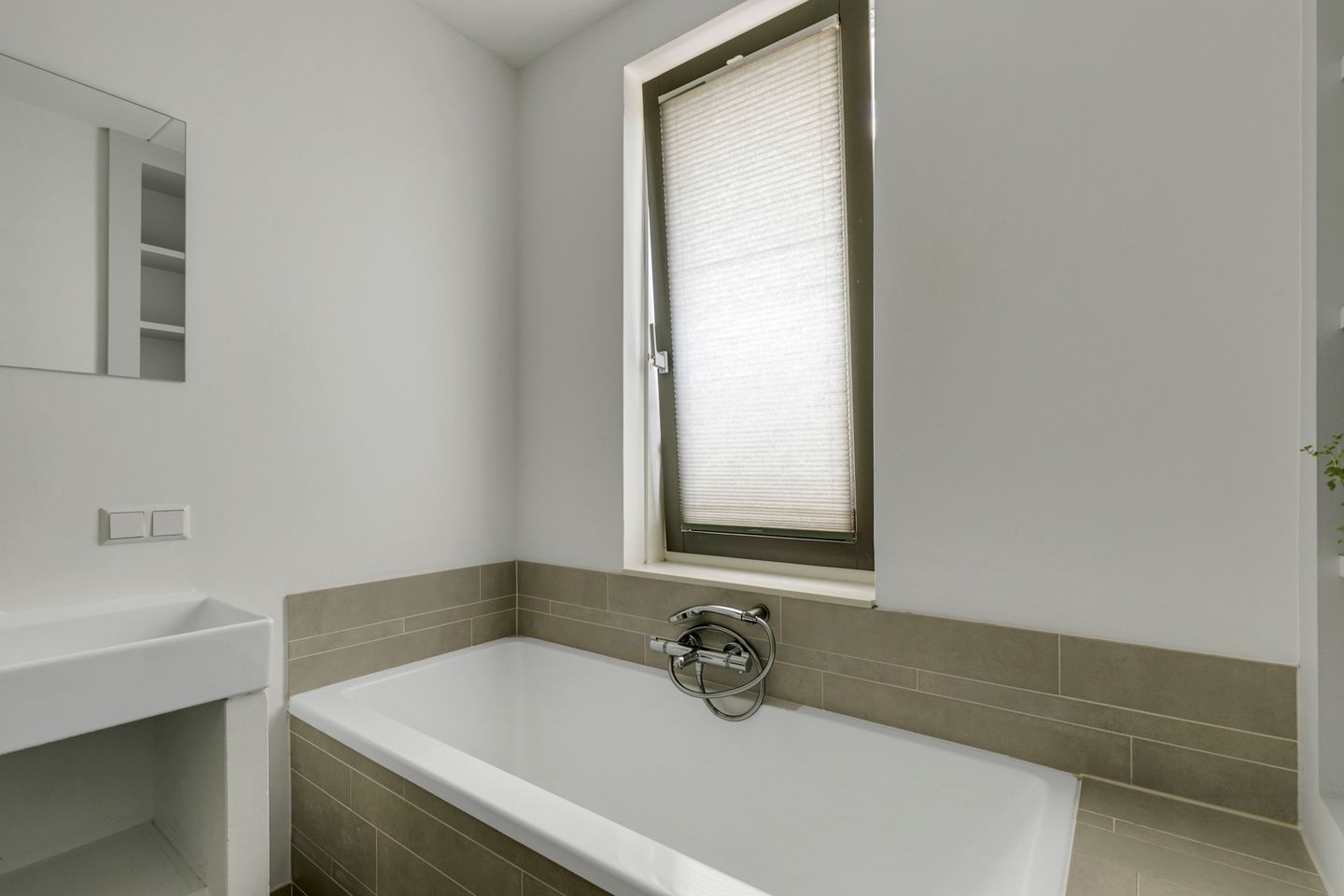 Foto 25 van Weeresteinlaan 12