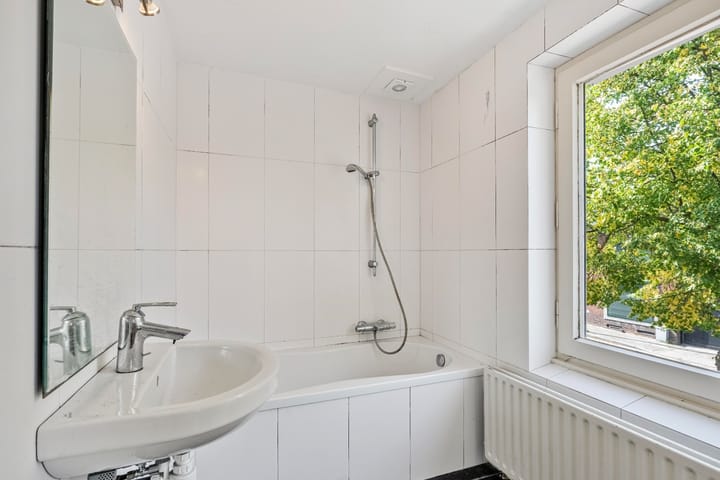 Foto 12 van Baarlosestraat 29