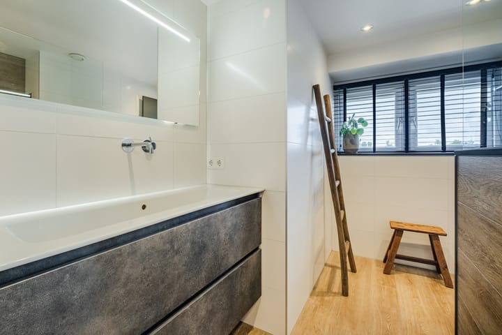 Photo 40 of Houtbroekdijk 19