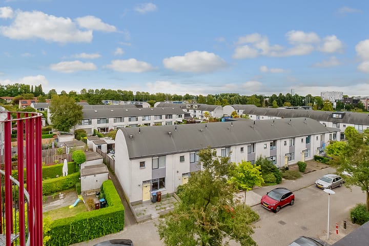 Foto 11 van Aartsbisschop Romerostraat 411