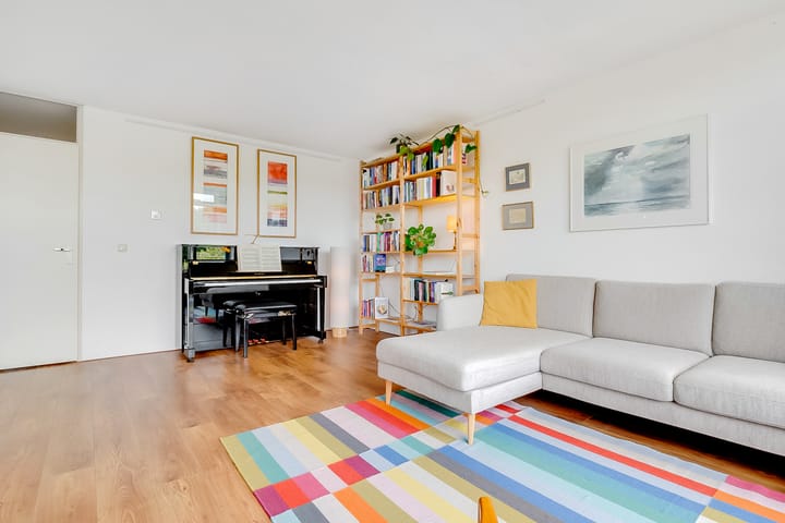 Foto 19 van Aartsbisschop Romerostraat 411