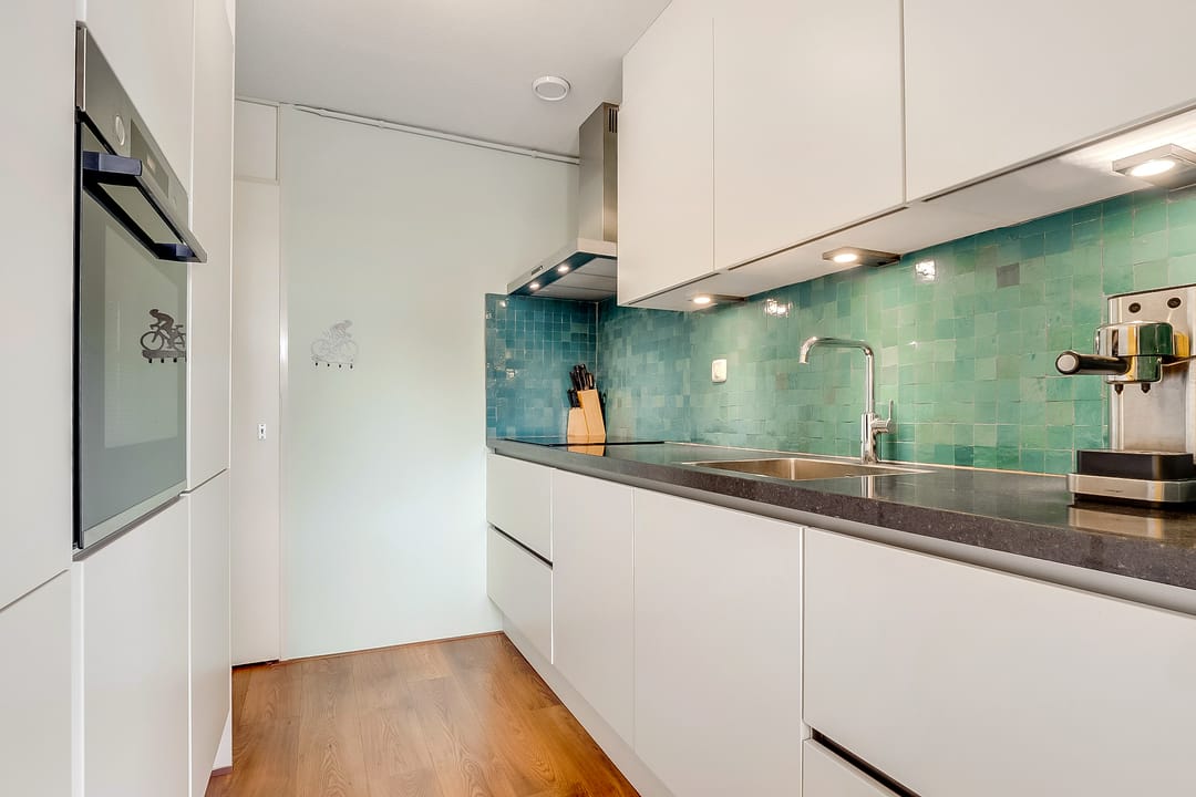 Photo 23 of Aartsbisschop Romerostraat 411