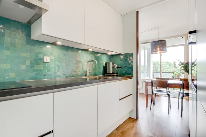 Foto 24 van Aartsbisschop Romerostraat 411