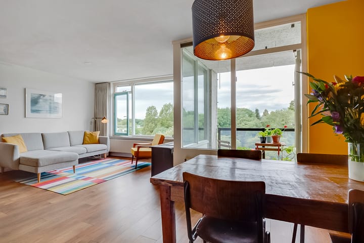 Foto 26 van Aartsbisschop Romerostraat 411