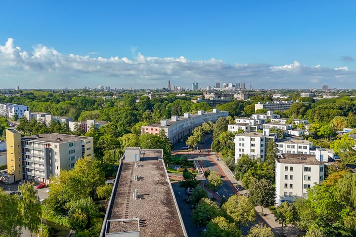 Foto 51 van Aartsbisschop Romerostraat 411