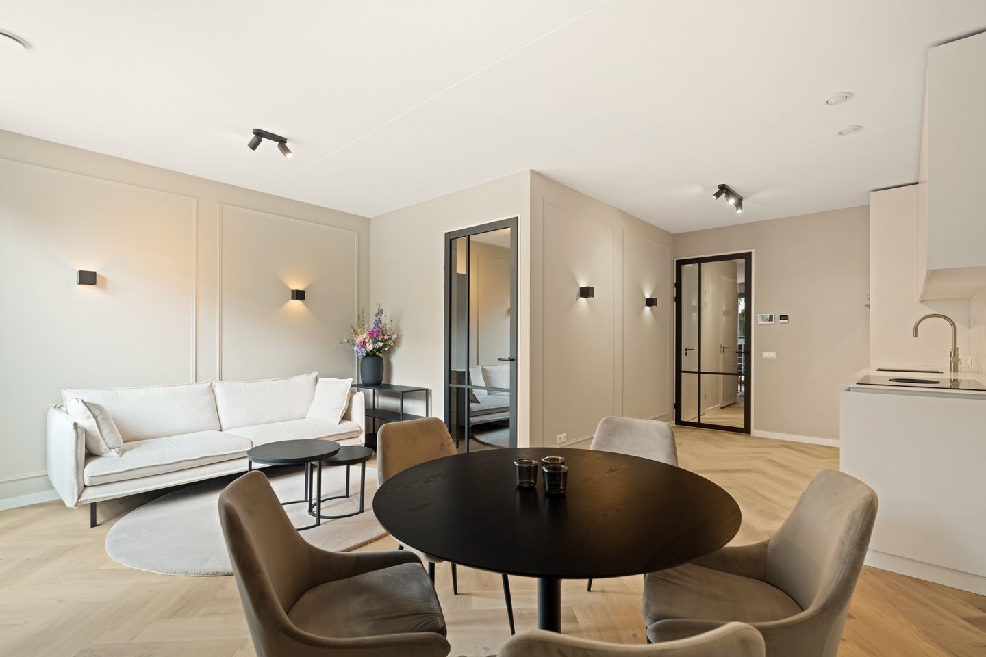 Foto 1 van Lutonhof 333