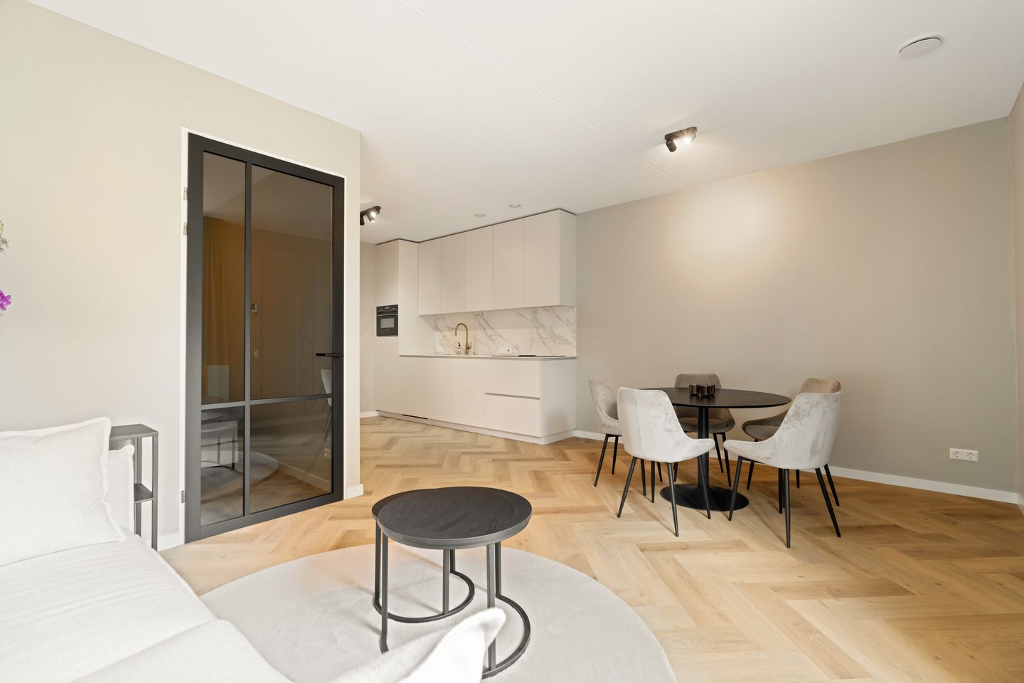 Foto 10 van Lutonhof 333