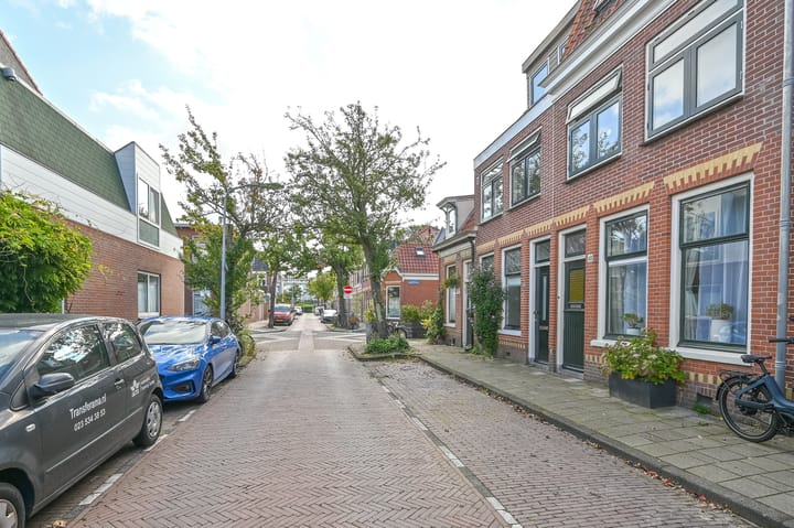 Foto 41 van Oost Indiëstraat 38
