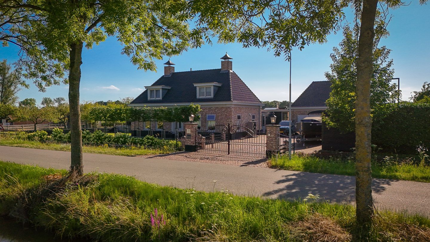 Photo 1 of Nieuweweg 4-A