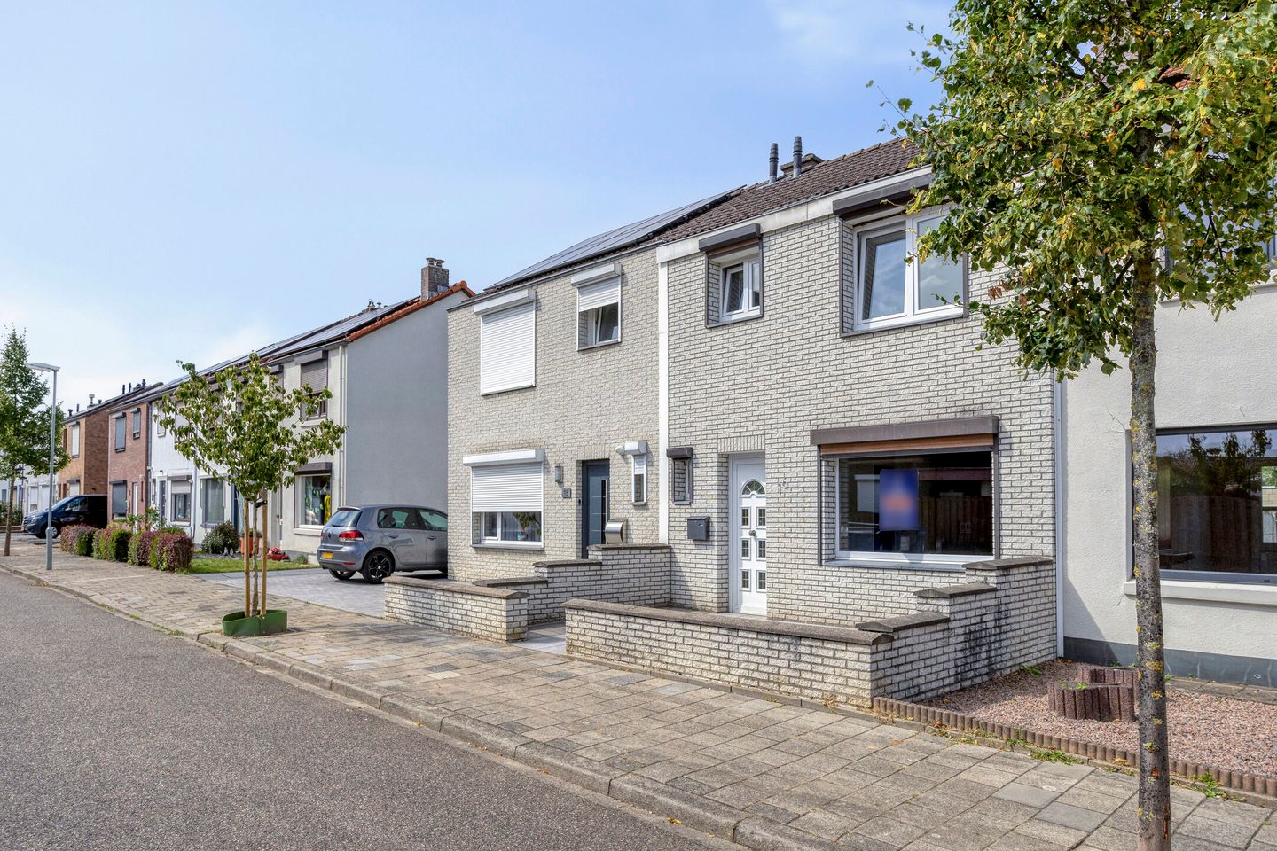 Photo 25 of Montfortstraat 16