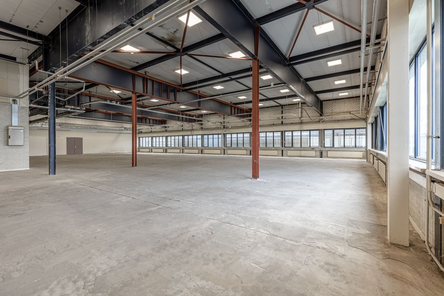 Bekijk foto 2 van Tarasconweg 2