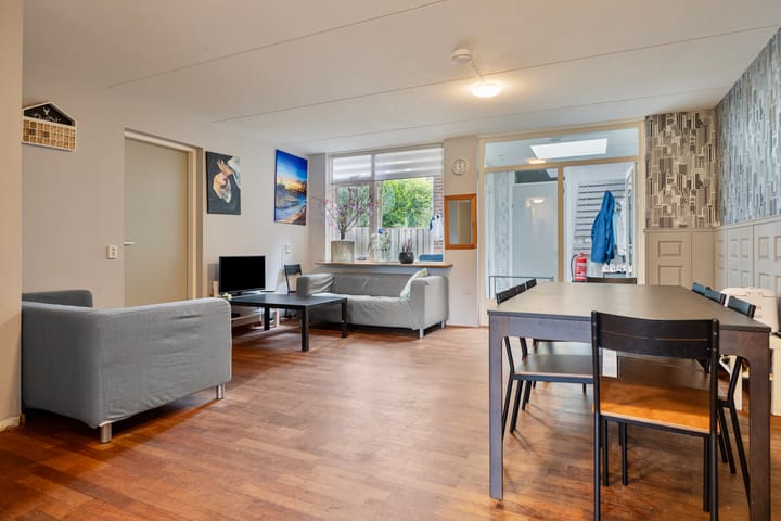 Foto 9 van Mercury 201