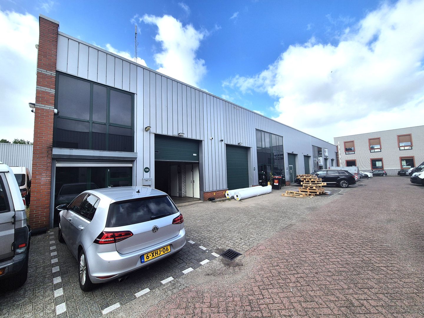 Bekijk foto 2 van Zilverstraat 108