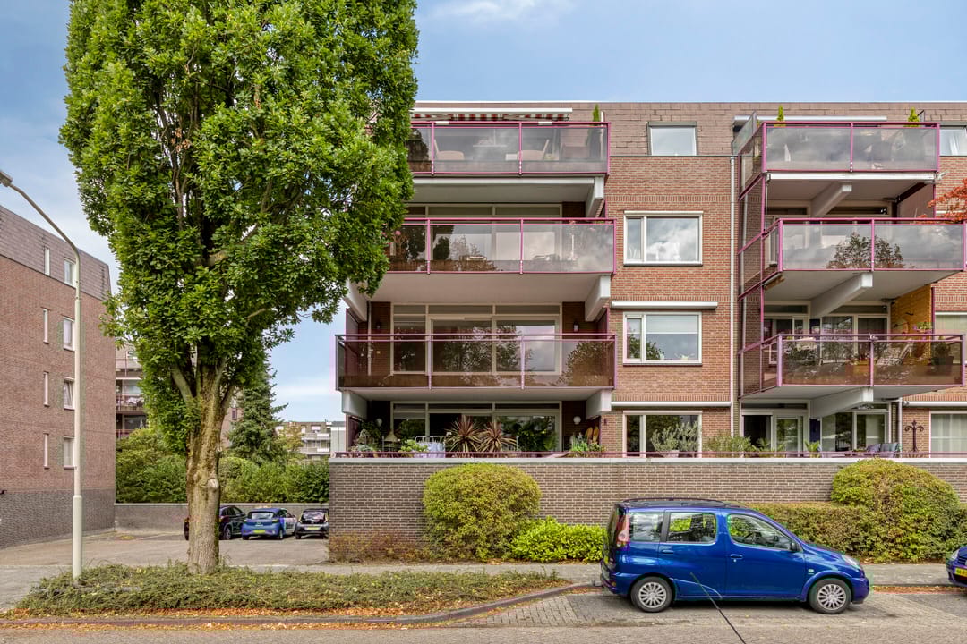 Photo 1 of Hartenvier 59