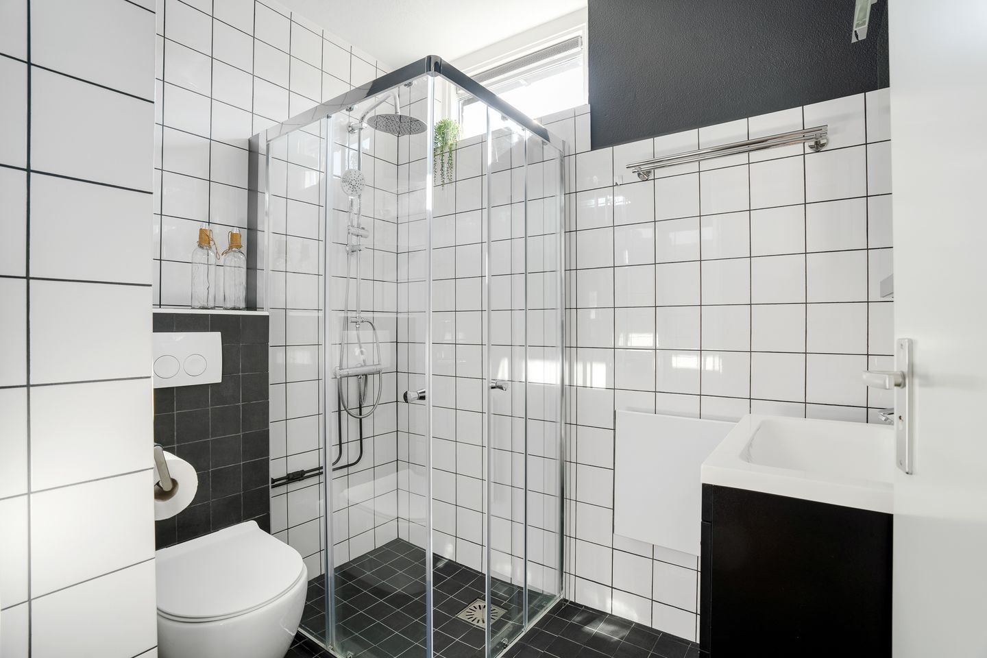 Photo 20 of Van Maanenware 40