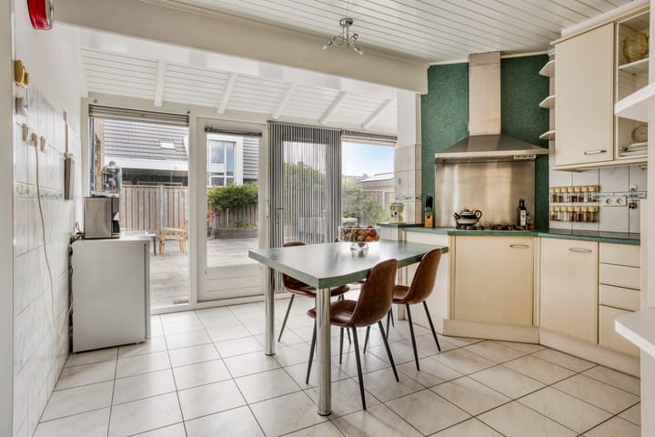 Photo 9 of Irenestraat 9