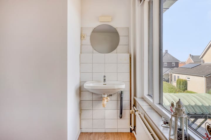 Photo 22 of Irenestraat 9