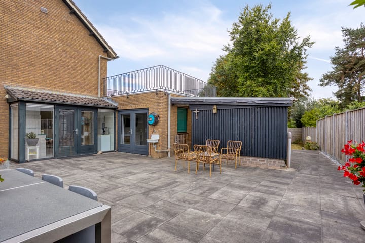 Photo 27 of Irenestraat 9